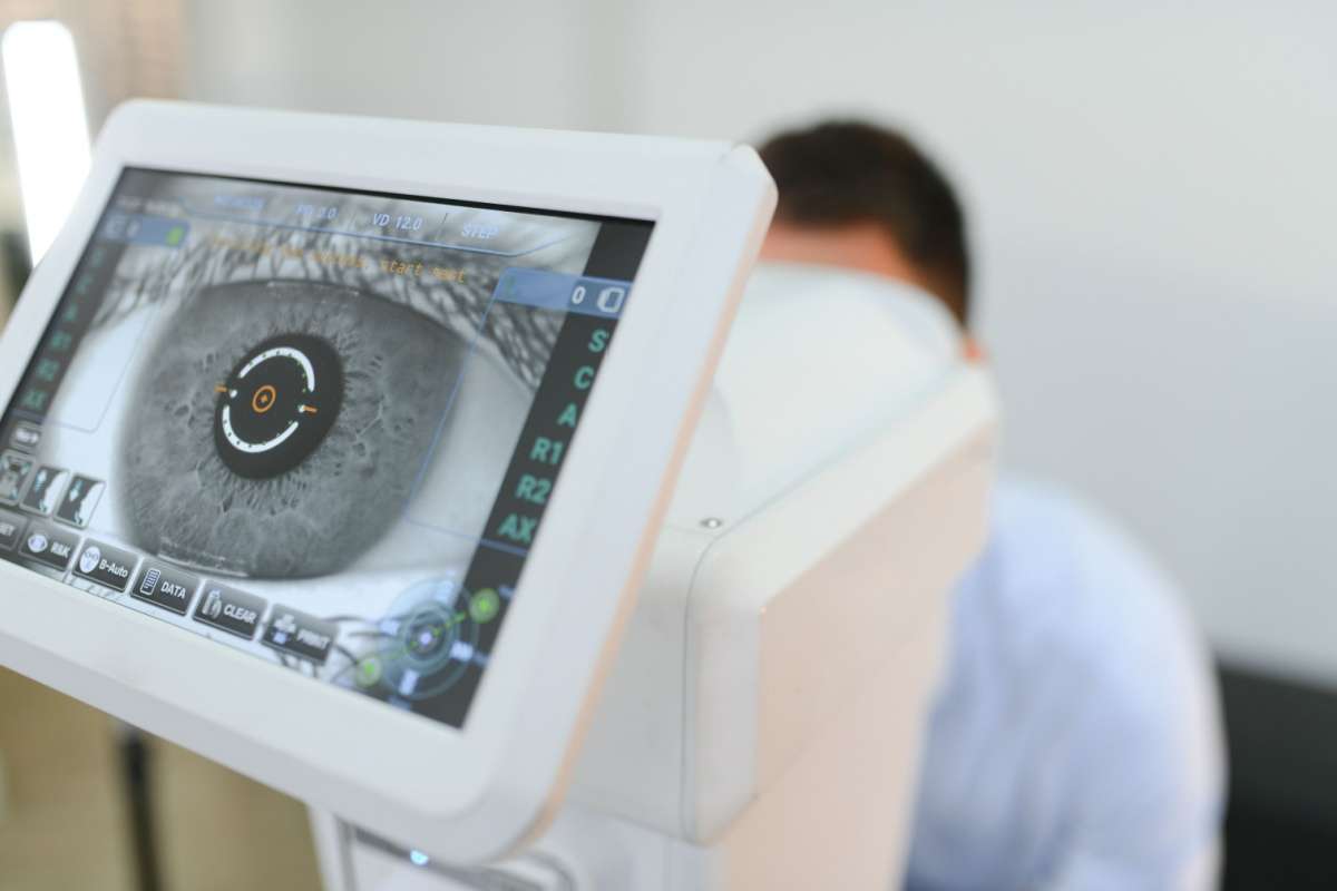 Close-up of an eye exam machine capturing a digital image of a patient’s eye during an eye health assessment.
